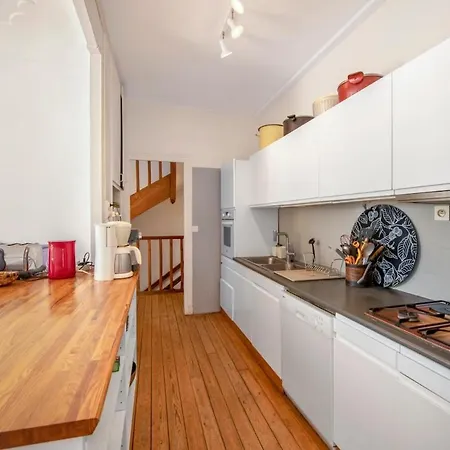 Large Townhouse In - 9 People Villa *