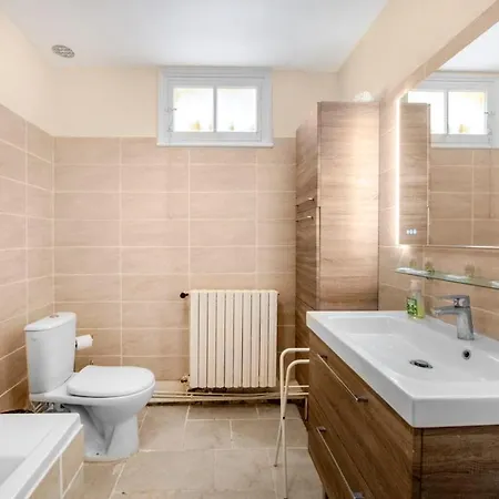 Villa Large Townhouse In - 9 People Houlgate